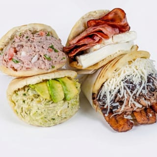 Cochino Trio Arepa