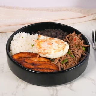 Pabellon lunch